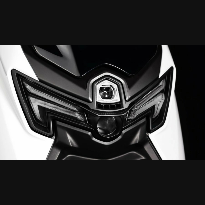 YAMAHA N MAX大燈