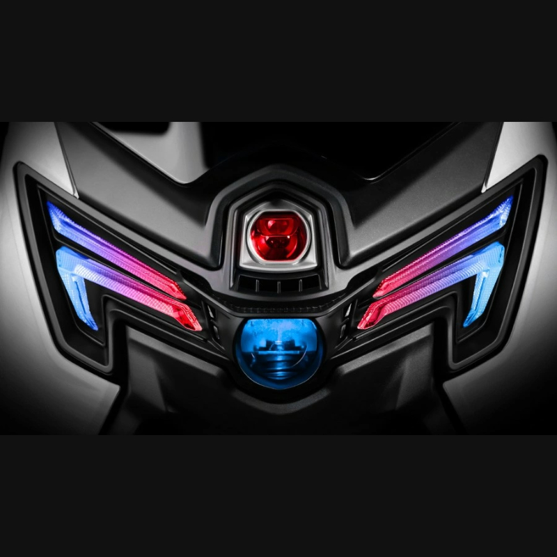 YAMAHA N MAX大燈